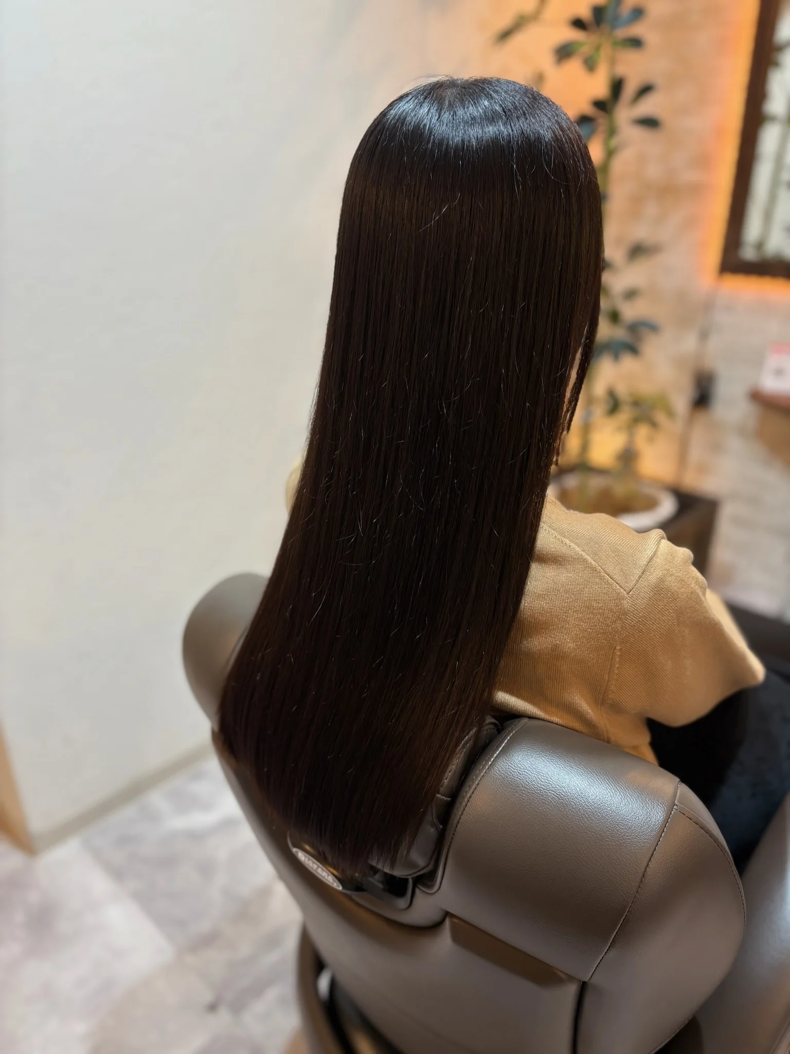 ツヤのあるストレートヘアの仕上がり